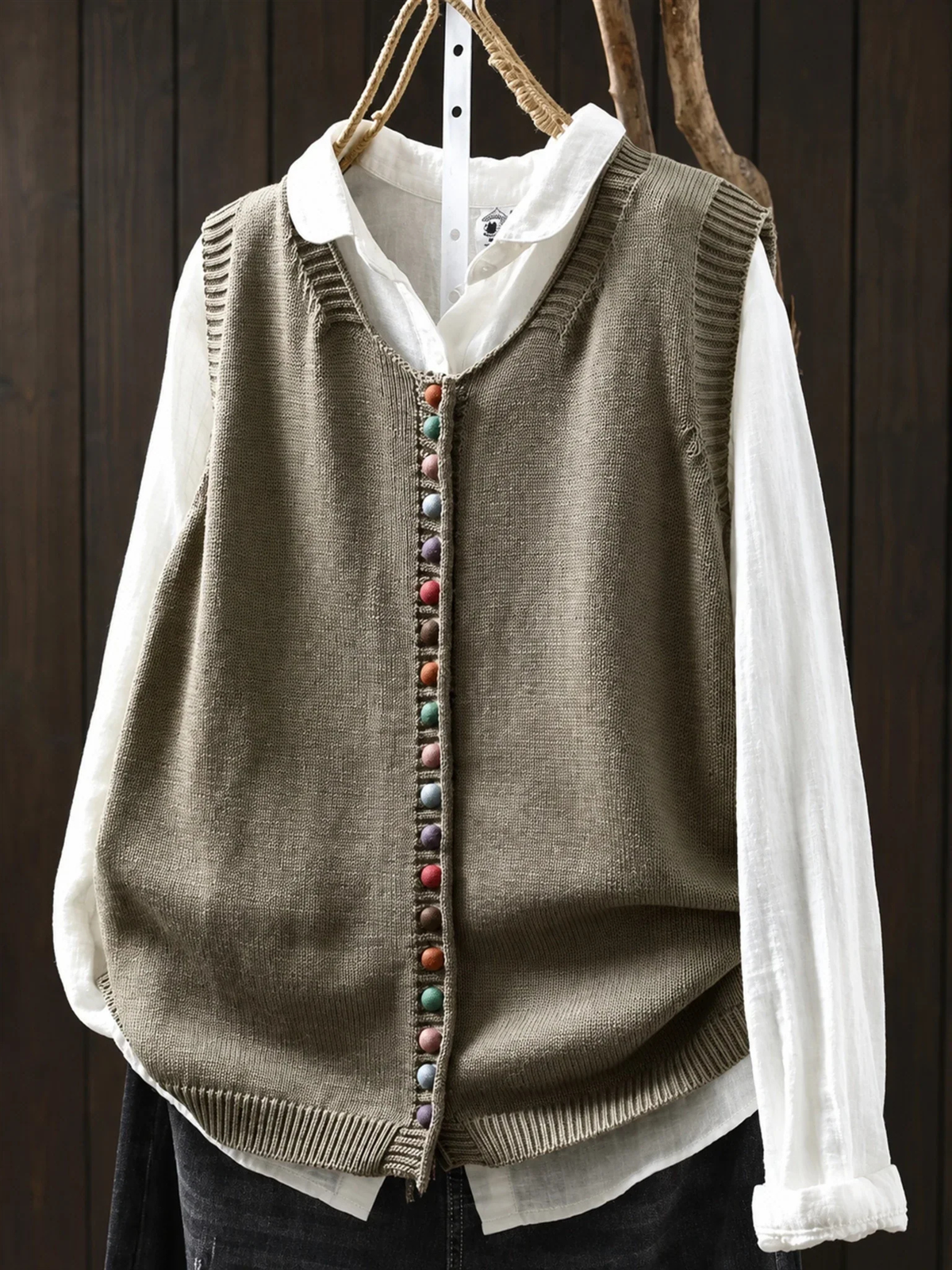 Gun | Elegant Knitted Waistcoat with Colourful Buttons