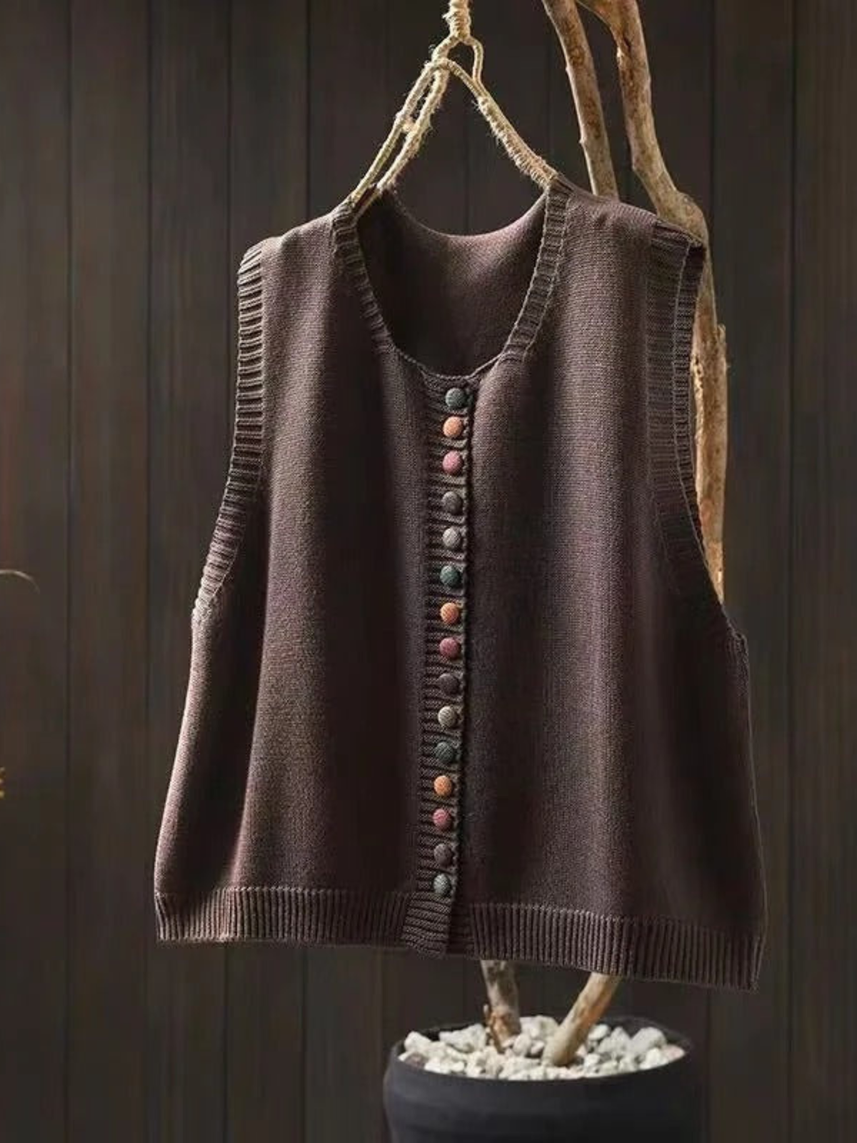 Gun | Elegant Knitted Waistcoat with Colourful Buttons