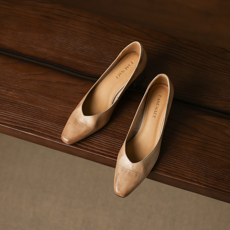 Victoria - Pointed Block Heel Shoes