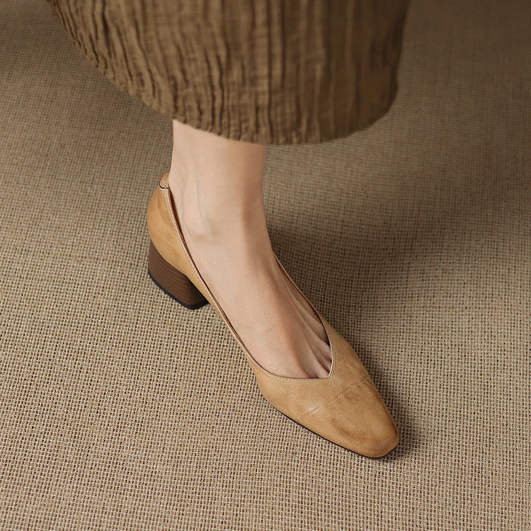 Victoria - Pointed Block Heel Shoes