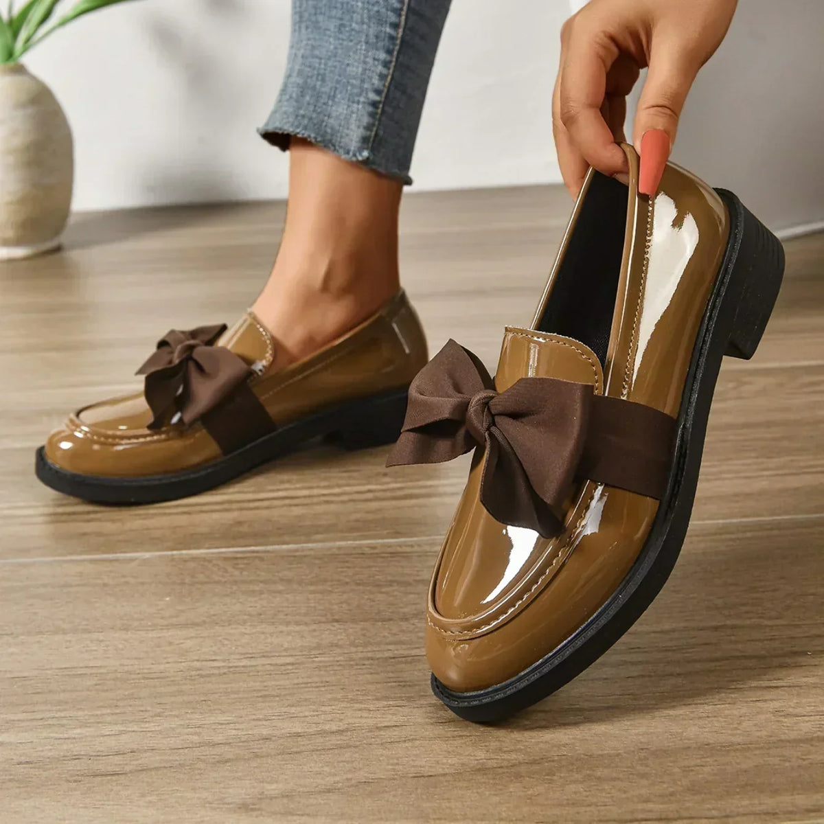 Eleanor - Glossy Bow-Detail Loafers