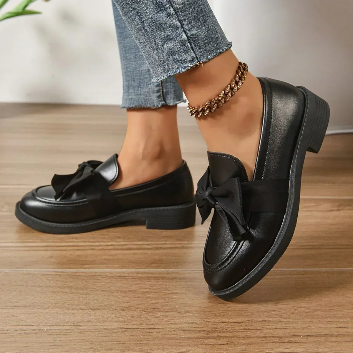 Eleanor - Glossy Bow-Detail Loafers
